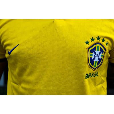Buy Official 2018-2019 Brazil Nike Core Crest Tee (Yellow)